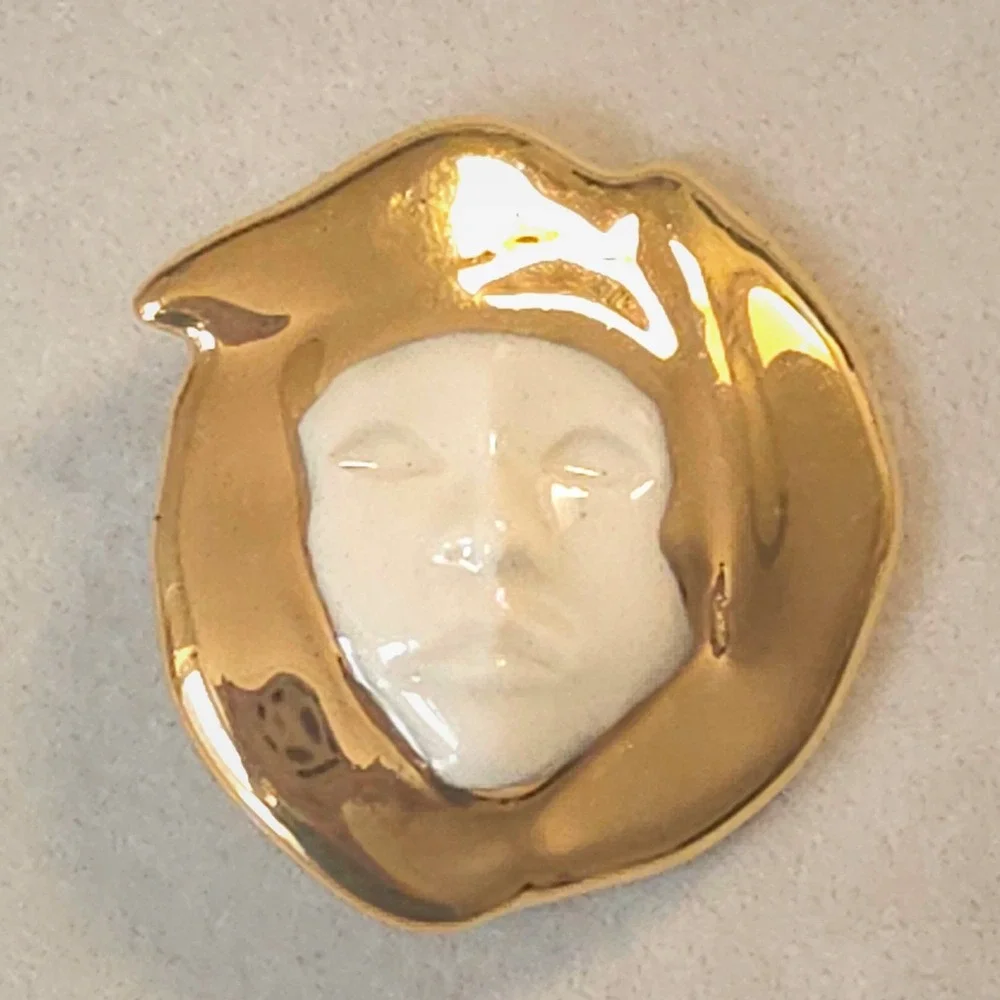 Gold Tone Brooch Ceramic Face Glazed White 2 Inch Avant Garde Ethereal